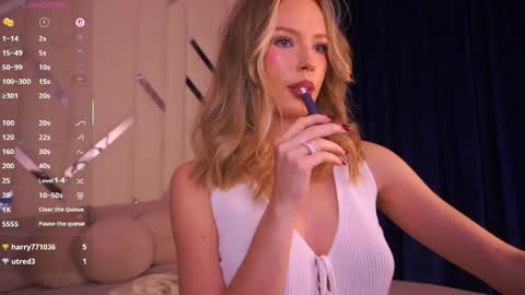 Snapshot of mollyymayy chatting on May 31, 2026, 12:19 am mollyymayy online show from May 31, 2026, 12:19 am