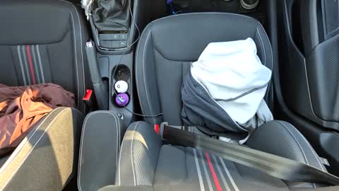 Snapshot of molnaratti14 chatting on December 28, 2024, 9:52 am Oszkr online show from December 28, 2024, 9:52 am