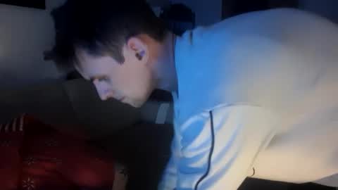 Snapshot of molnaratti14 chatting on January 20, 2025, 4:32 am Oszkr online show from January 20, 2025, 4:32 am