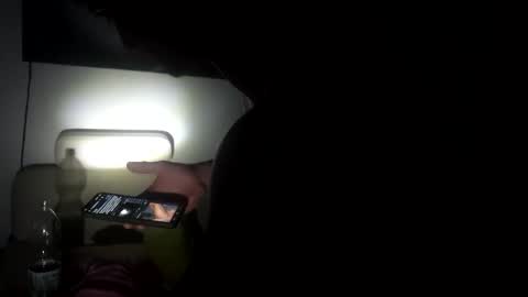 Snapshot of molnaratti14 chatting on March 3, 2025, 4:14 pm Oszkr online show from March 3, 2025, 4:14 pm