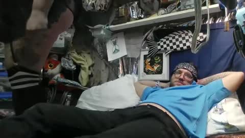 Molotovfoxtail online show from February 7, 2026, 5:11 am