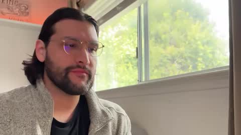 molten_escargot online show from December 18, 2024, 11:08 pm