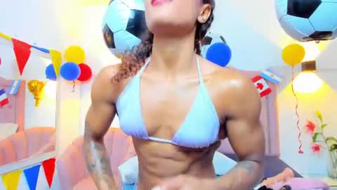 Snapshot of molyrestrepo chatting on July 8, 2026, 8:13 pm molyrestrepo online show from July 8, 2026, 8:13 pm
