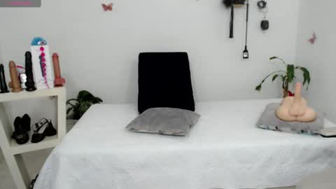 Celeste online show from September 20, 2025, 8:32 pm