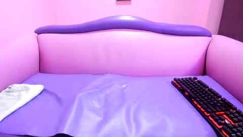 carolina online show from November 7, 2025, 11:43 am