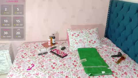  DINAH  online show from October 21, 2025, 2:34 am