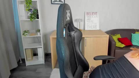 mon1ca_jones online show from February 8, 2026, 9:02 am