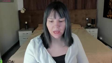 mon1ca_jones online show from February 19, 2026, 8:32 am