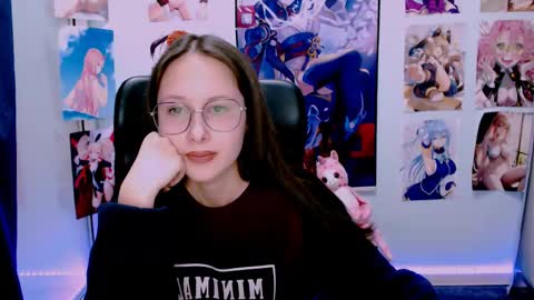 Mona  online show from March 9, 2025, 12:31 pm