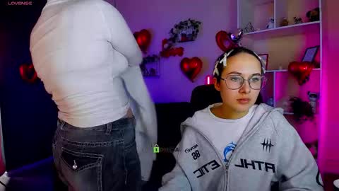 Mona  online show from February 17, 2026, 8:26 pm