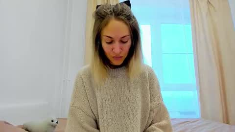 Mona online show from December 8, 2024, 6:22 am