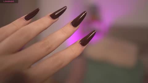 Mona Lisss online show from October 17, 2025, 11:35 am