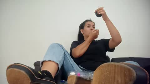 Snapshot of monaa_paloma chatting on June 4, 2026, 9:21 pm monaa_paloma online show from June 4, 2026, 9:21 pm
