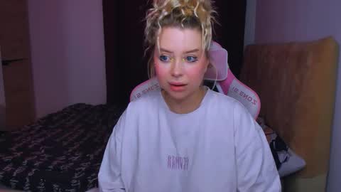   online show from September 30, 2025, 12:59 am