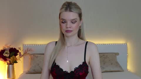 Monaxxx  online show from December 30, 2024, 1:14 pm