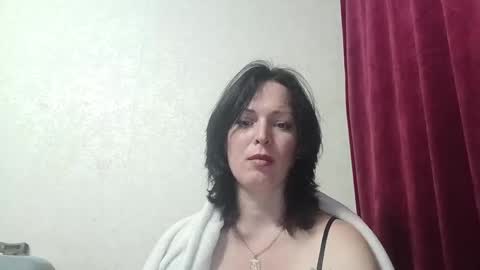 Snapshot of moncheriex chatting on June 1, 2026, 8:10 pm Arina online show from June 1, 2026, 8:10 pm