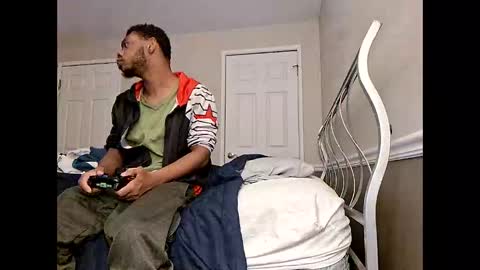 moneyboysaveg548 online show from February 24, 2026, 7:06 am