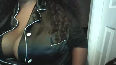moni_simone online show from October 21, 2025, 3:18 am