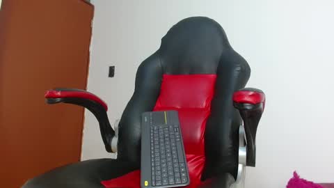 Monica online show from October 12, 2025, 1:48 am