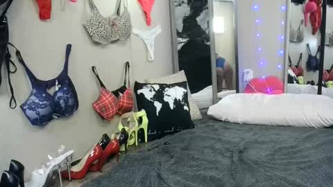 Monica online show from June 8, 2026, 9:15 pm