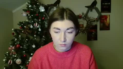 sweet girl and shine body online show from November 19, 2025, 10:04 am