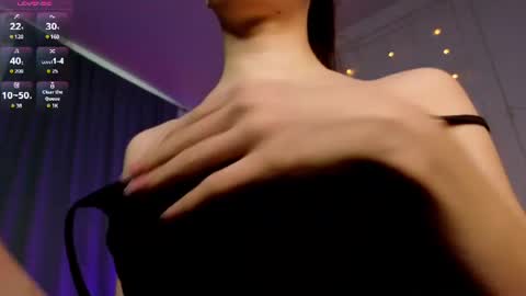 Snapshot of monica_venom chatting on July 9, 2026, 1:37 pm Hi Im Monica online show from July 9, 2026, 1:37 pm