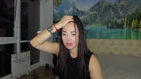 monica_weisss online show from January 4, 2025, 12:05 am