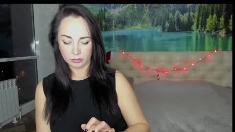 monica_weisss online show from January 8, 2025, 9:34 pm