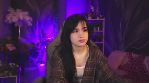 Snapshot of monicafarmer chatting on May 6, 2026, 11:32 pm monica online show from May 6, 2026, 11:32 pm
