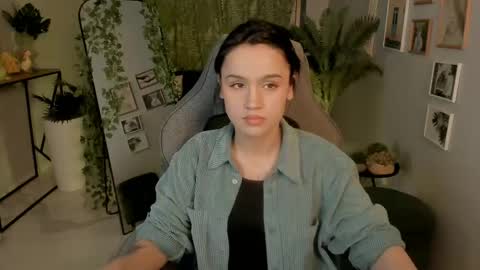 Snapshot of monicafarmer chatting on May 20, 2026, 2:18 am monica online show from May 20, 2026, 2:18 am