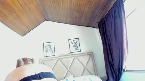 Mony online show from April 18, 2026, 7:07 pm