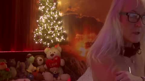 Snapshot of monicutex chatting on December 22, 2024, 6:28 am Monika    online show from December 22, 2024, 6:28 am