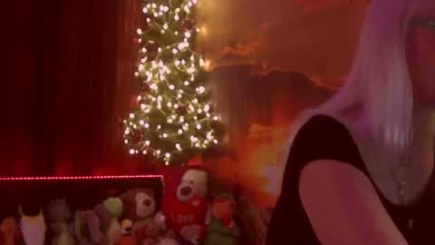 Snapshot of monicutex chatting on December 29, 2024, 3:11 am Monika    online show from December 29, 2024, 3:11 am