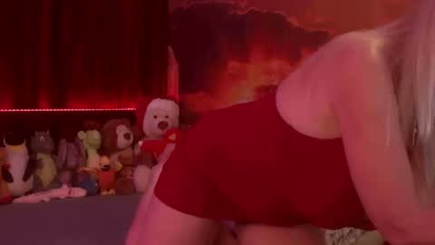 Snapshot of monicutex chatting on January 31, 2025, 3:20 am Monika    online show from January 31, 2025, 3:20 am