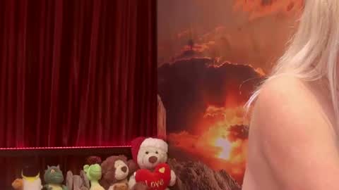 Snapshot of monicutex chatting on February 1, 2025, 4:24 am Monika    online show from February 1, 2025, 4:24 am