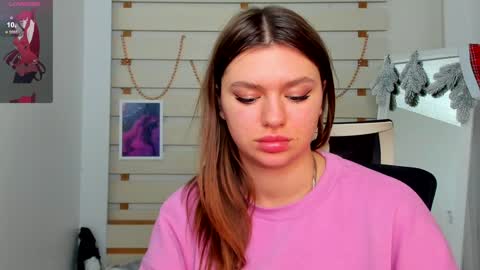 Snapshot of monika_youu chatting on December 15, 2024, 4:04 pm Monika online show from December 15, 2024, 4:04 pm