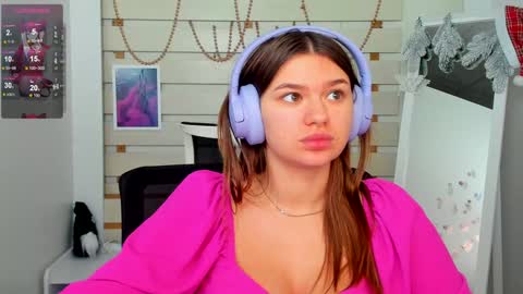 Snapshot of monika_youu chatting on December 24, 2024, 5:13 pm Monika online show from December 24, 2024, 5:13 pm