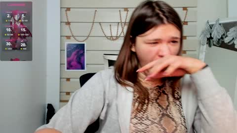 Snapshot of monika_youu chatting on January 15, 2025, 4:54 pm Monika online show from January 15, 2025, 4:54 pm