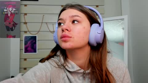 Snapshot of monika_youu chatting on January 19, 2025, 7:46 am Monika online show from January 19, 2025, 7:46 am