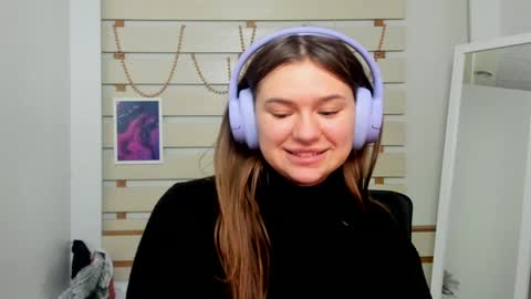 Snapshot of monika_youu chatting on February 8, 2025, 4:47 pm Monika online show from February 8, 2025, 4:47 pm