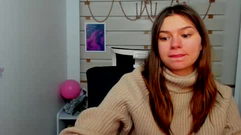 Snapshot of monika_youu chatting on February 12, 2025, 7:35 pm Monika online show from February 12, 2025, 7:35 pm
