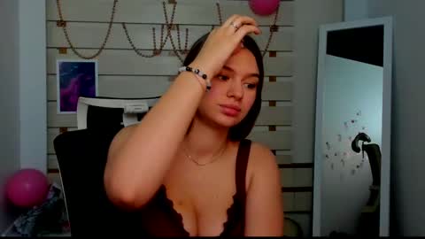 Snapshot of monika_youu chatting on February 12, 2025, 10:37 pm Monika online show from February 12, 2025, 10:37 pm