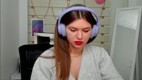 Snapshot of monika_youu chatting on February 24, 2025, 2:15 pm Monika online show from February 24, 2025, 2:15 pm