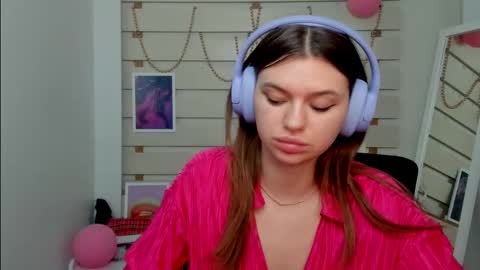 Snapshot of monika_youu chatting on February 26, 2025, 5:17 pm Monika online show from February 26, 2025, 5:17 pm