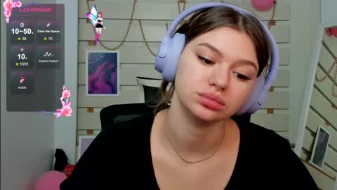 Snapshot of monika_youu chatting on March 5, 2025, 1:50 pm Monika online show from March 5, 2025, 1:50 pm