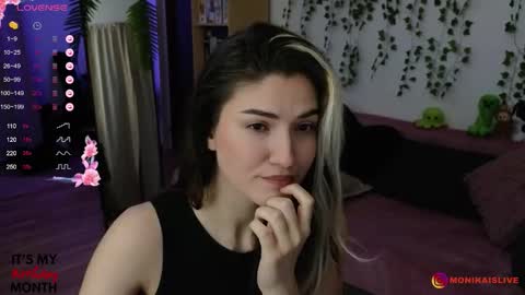 Snapshot of monikavenom chatting on September 9, 2025, 10:09 pm Monika online show from September 9, 2025, 10:09 pm