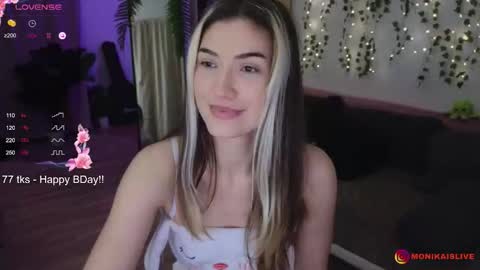 Snapshot of monikavenom chatting on September 20, 2025, 8:21 pm Monika online show from September 20, 2025, 8:21 pm