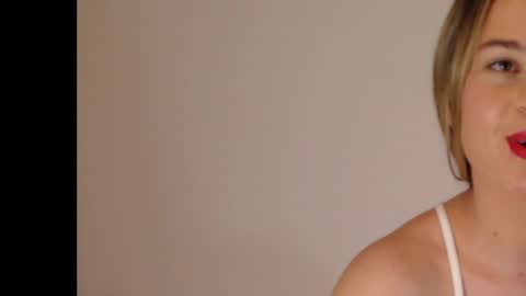 Snapshot of monita25_ chatting on October 7, 2025, 3:36 am Camila online show from October 7, 2025, 3:36 am