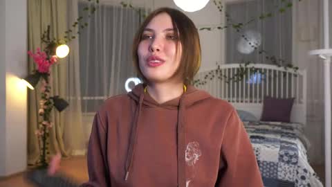 Snapshot of monniewisener chatting on December 1, 2025, 2:11 pm Jenny online show from December 1, 2025, 2:11 pm