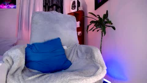 monnojones online show from October 11, 2025, 1:49 am